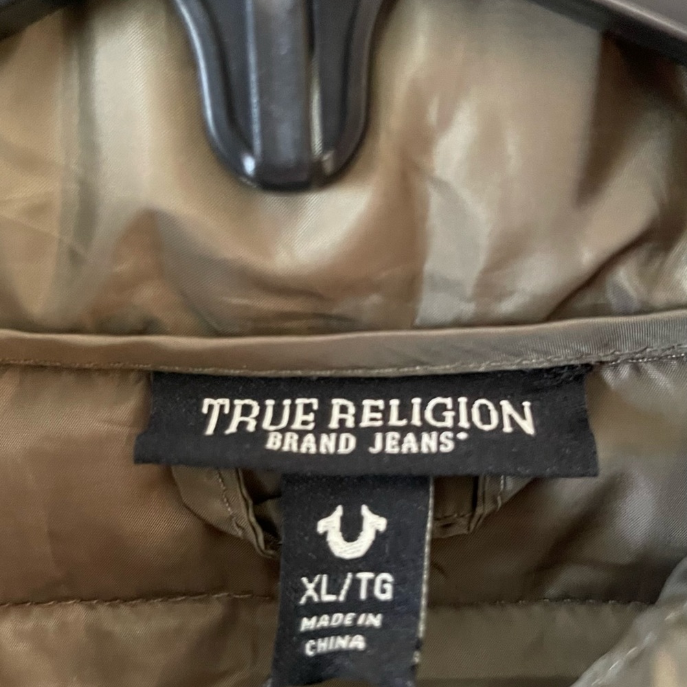 True Religion men’s puffer coat and jacket - Picture 9 of 9